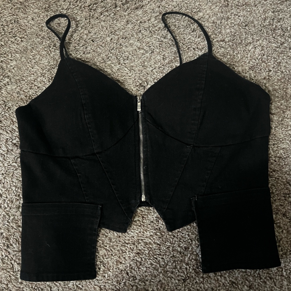 Willow & Root Black Zip-Front Crop Top